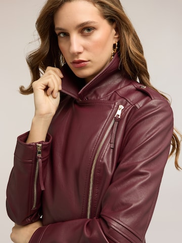 Veste mi-saison MOTIVI en rouge