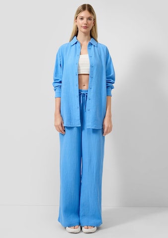 QS Wide leg Trousers in Blue: front