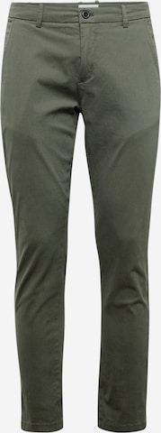 Lindbergh Chino Pants in Green: front