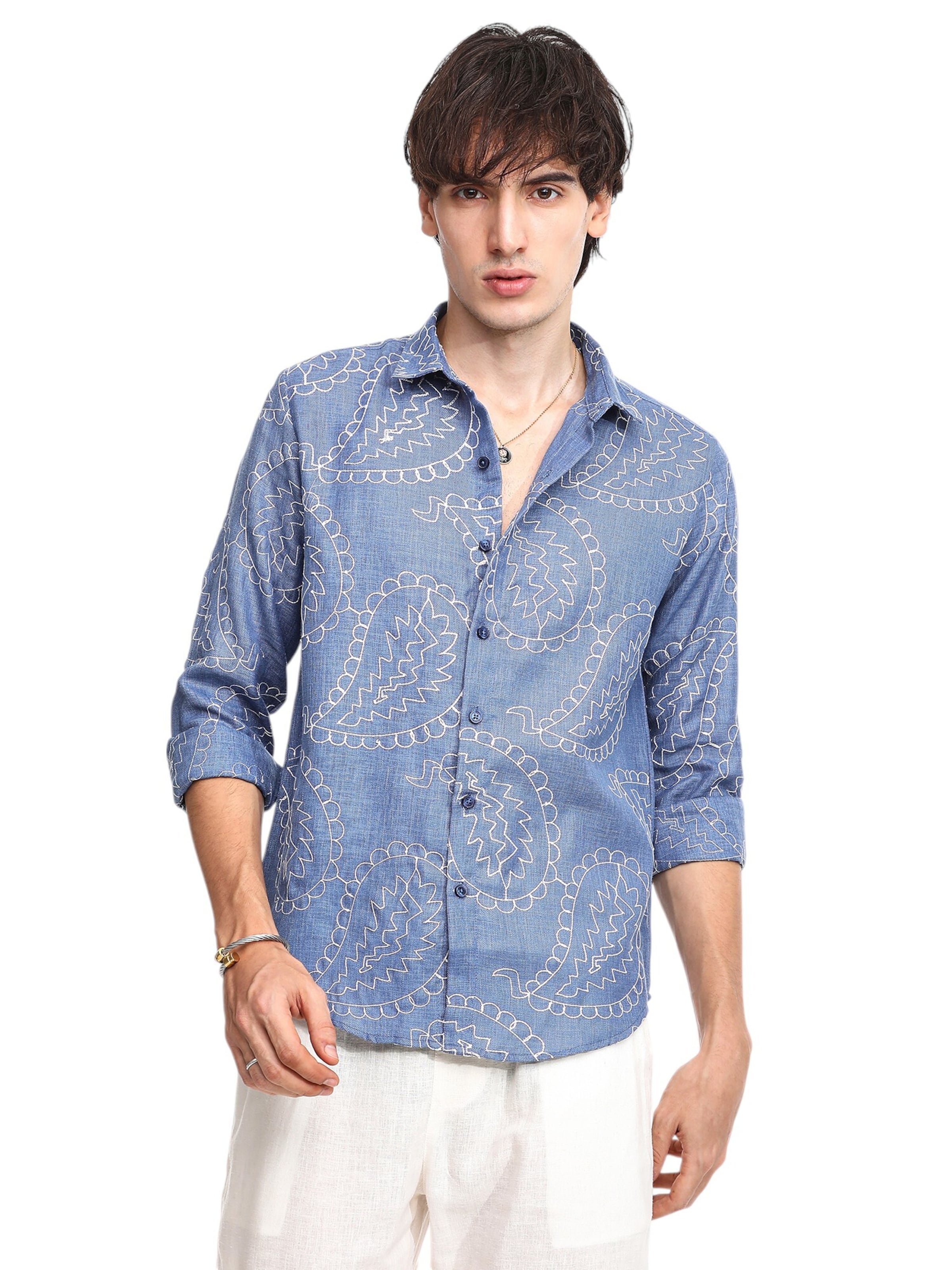 Coupe regular Chemise 'Zelma' Campus Sutra en bleu : devant