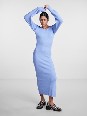 PIECES Pletena obleka 'DICTE' | modra barva: sprednja stran