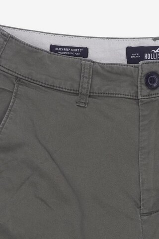 HOLLISTER Shorts in 29 in Green