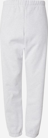 Pantalon 'Chase' Carhartt WIP en gris : devant