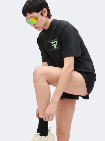 NIKE Λειτουργικό μπλουζάκι σε μαύρο