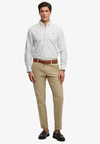 Fit confort Chemise Superdry & Co en blanc