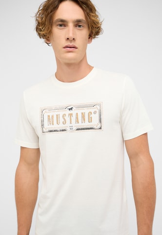 MUSTANG T-Shirt 'Austin' in Weiß