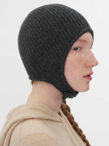 GOBI Cashmere Mössa 'Knitted Aviator Cap' i grå