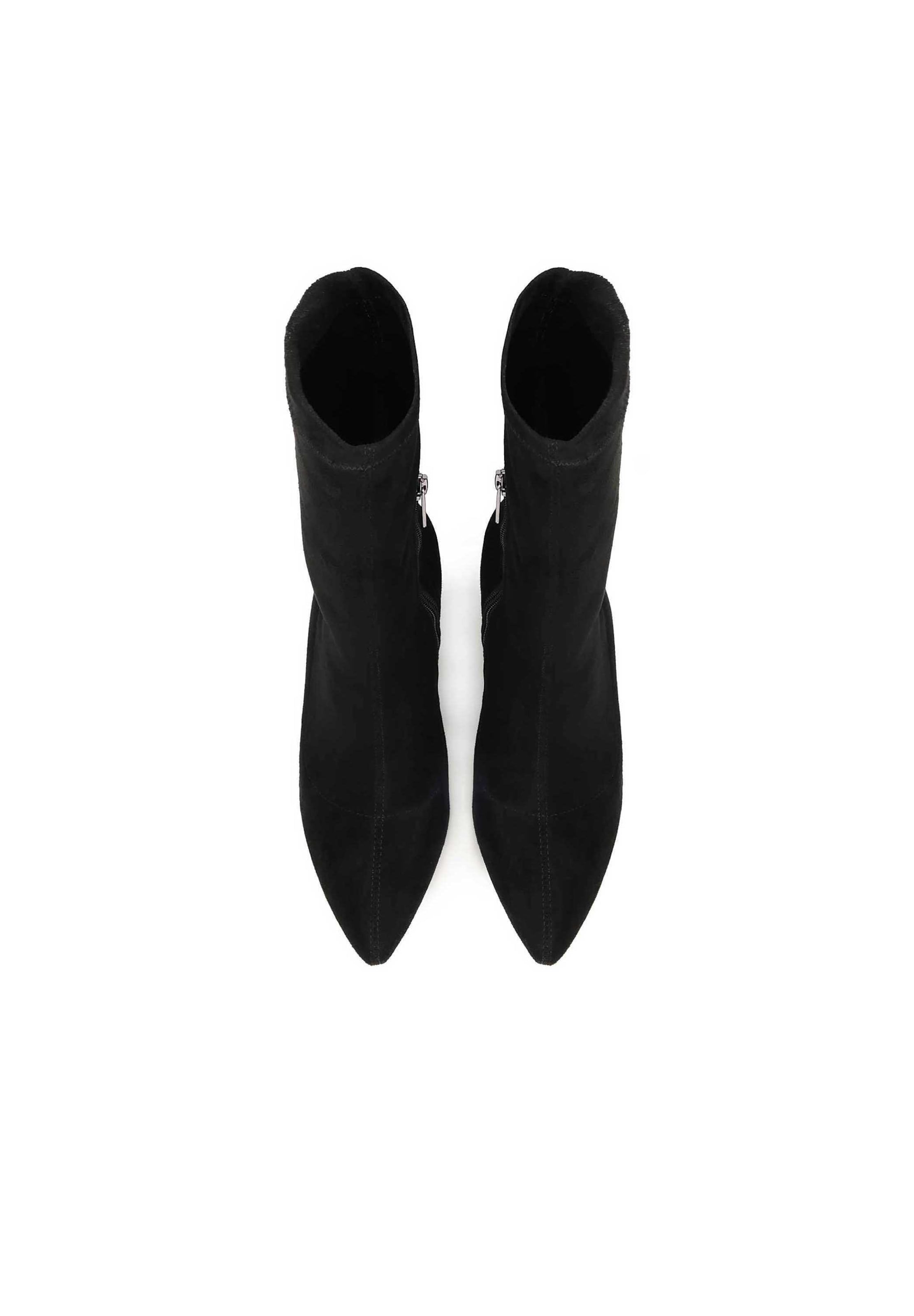 Kazar Boots in Black