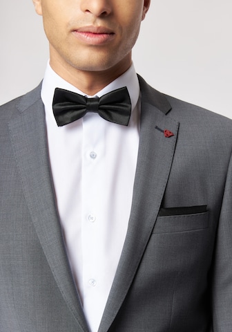 ROY ROBSON Bow Tie in Black: front