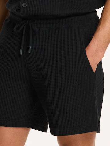 Shiwi Normalny krój Spodnie w kolorze czarny