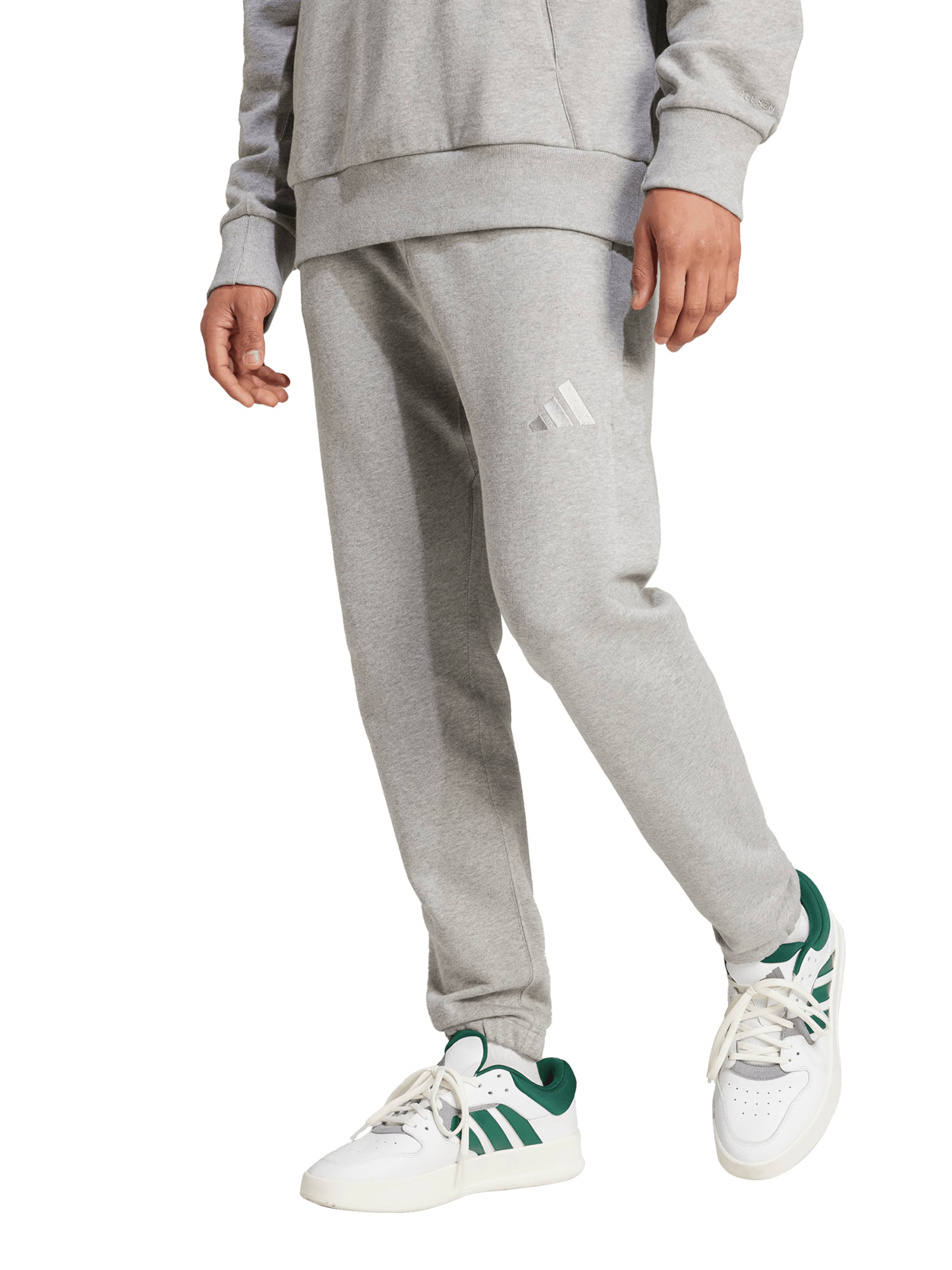 Tapered Pantaloni sportivi 'ALL SZN' di ADIDAS SPORTSWEAR in grigio: frontale