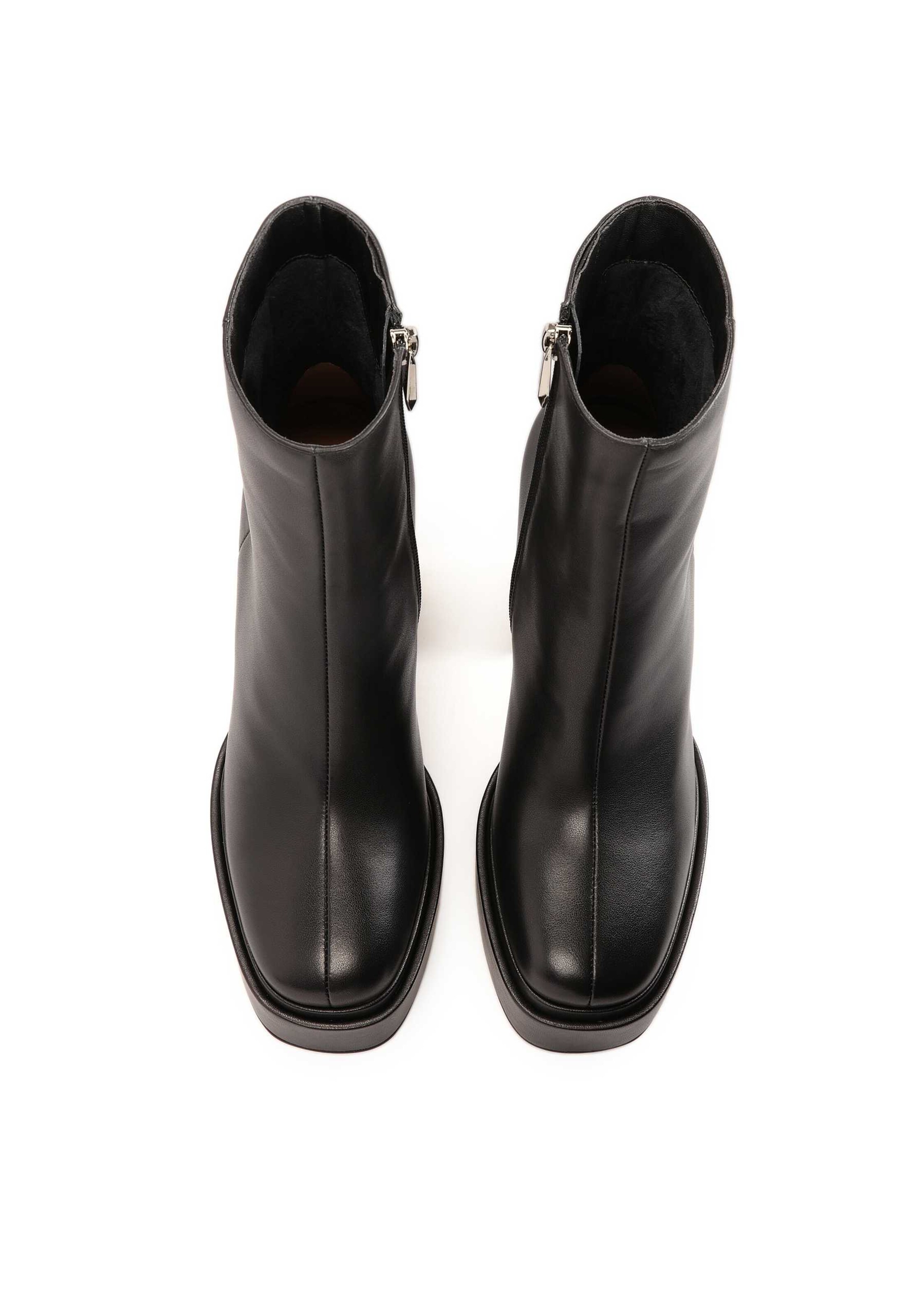 Kazar Studio Stiefelette in Schwarz