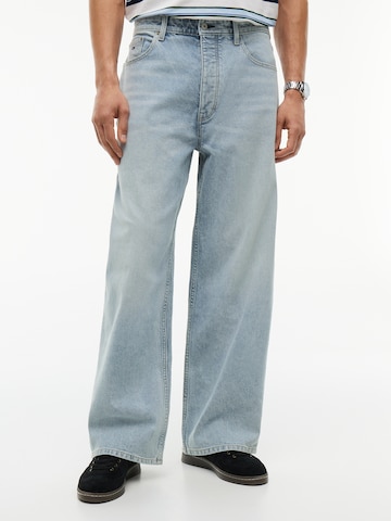 Tommy Jeans - Ropa ancha Vaquero 'THEO' en azul: frente