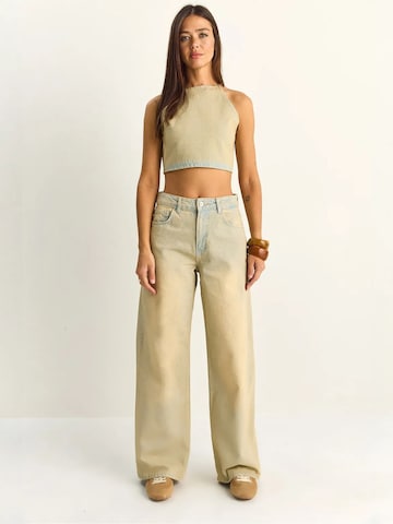 Completo pantalone di Bianco Lucci in blu: frontale