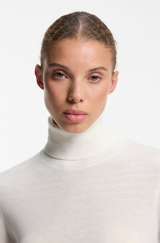 HUGO Sweater in White
