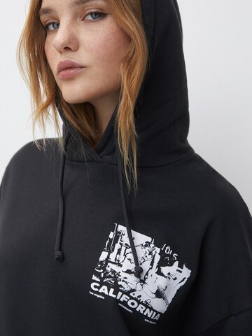 Pull&Bear Sweatshirt in Black