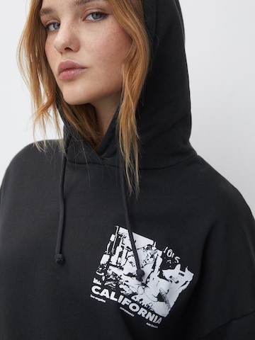 Pull&Bear Sweatshirt i svart