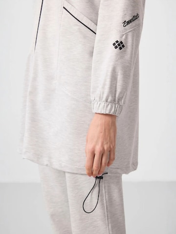 Tommy Life Loungewear in Grey