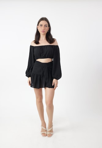 Gonna di Elara in nero: frontale