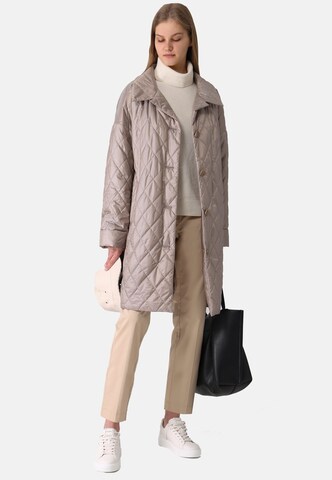 baronia Winter Coat in Beige: front