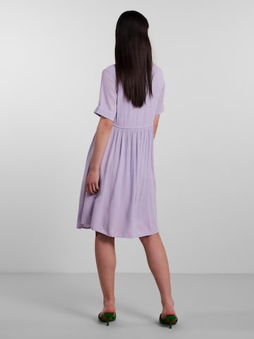 Robe-chemise 'OTENA' PIECES en violet