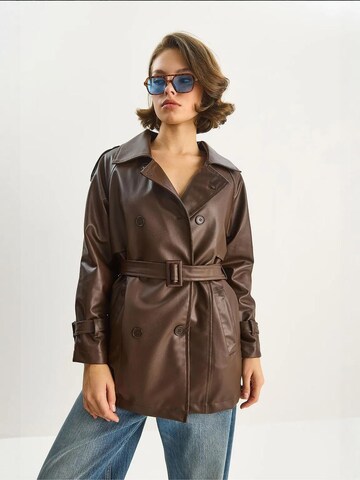 Bianco Lucci Tussenmantel in Bruin