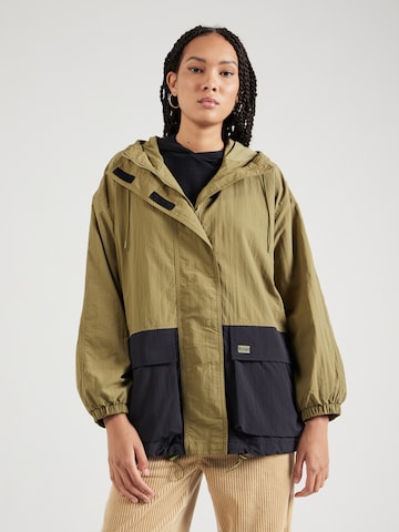 LEVI'S ® Overgangsjakke 'Callie Windbreaker' i grøn: forside