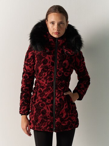 KOROSHI - Chaqueta de invierno en rojo: frente