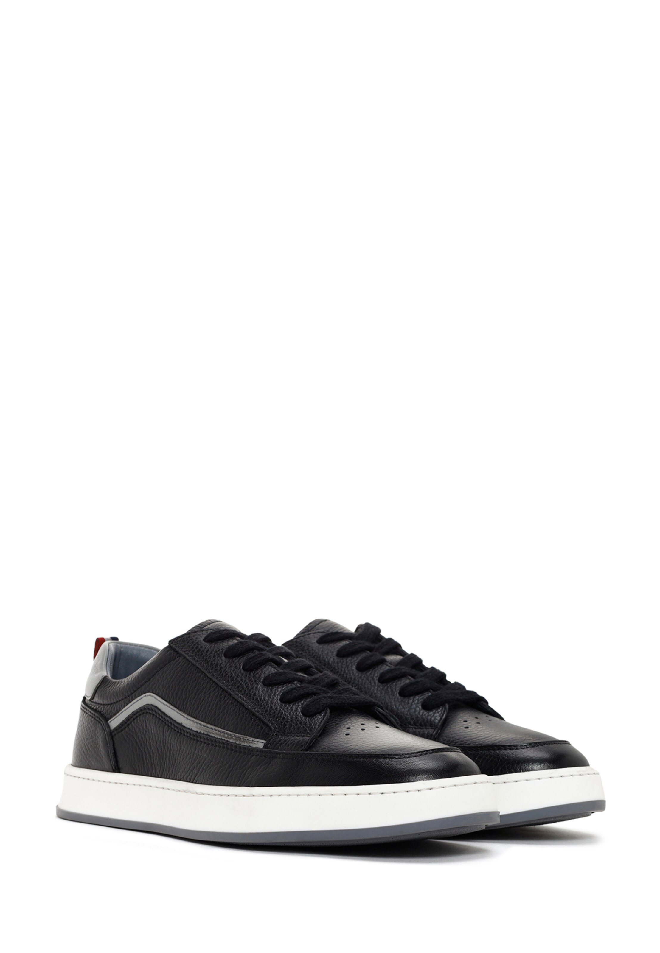 Sneaker bassa di Derimod in nero