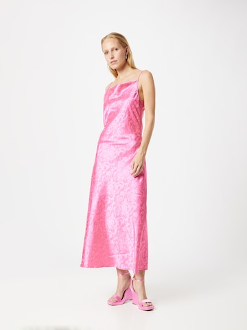 Y.A.S - Vestido 'Retrieve' en rosa: frente