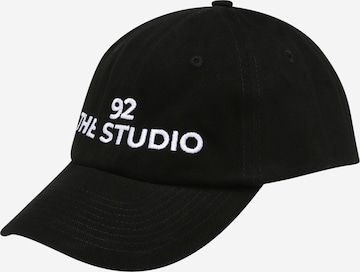 92 The Studio Cap in Black: front