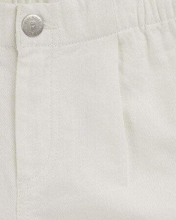 WE Fashion Широка кройка Дънки в бяло