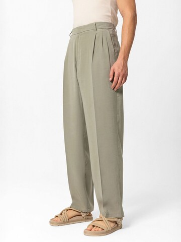Loosefit Pantalon à pince Antioch en vert