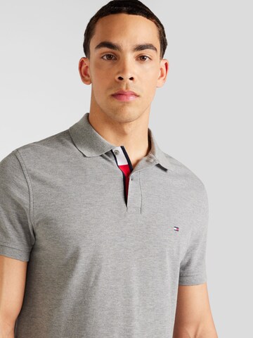 TOMMY HILFIGER Tričko – šedá
