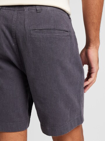 Regular Pantalon chino Abercrombie & Fitch en gris