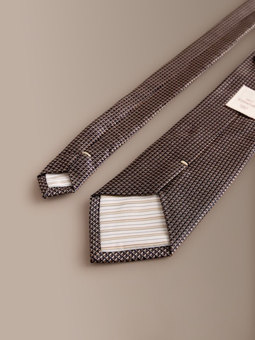 Next Lips, värv pruun