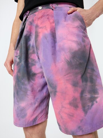 regular Pantaloni con pieghe 'JUMP' di HOPE in lilla