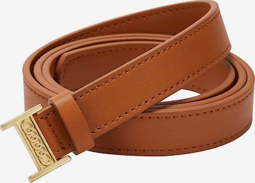 Victoria Hyde Belt in Brown: front