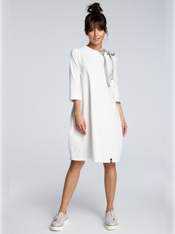 BeWear Jurk in Beige: voorkant