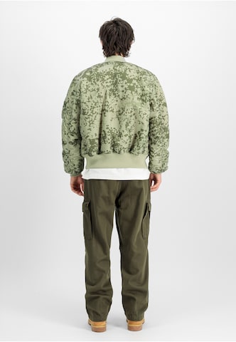 ALPHA INDUSTRIES Kurtka przejściowa 'MA-1 Heritage' w kolorze zielony