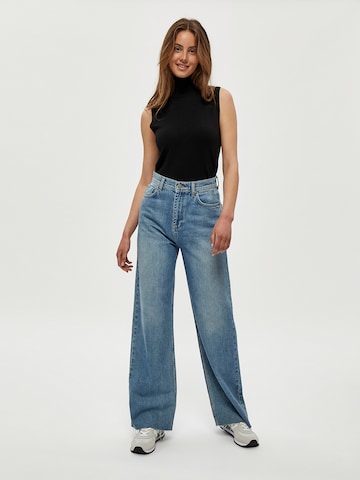 Top in maglia 'Raka' di minus in nero