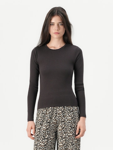 T-shirt GAP en marron : devant