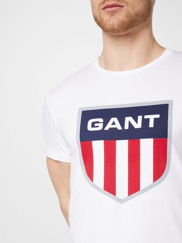 T-Shirt GANT en blanc