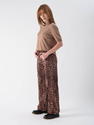 MND Regular Pants in Brown