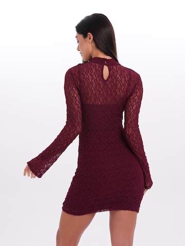 MYLAVIE by Sarah Harrison - Vestido em vermelho