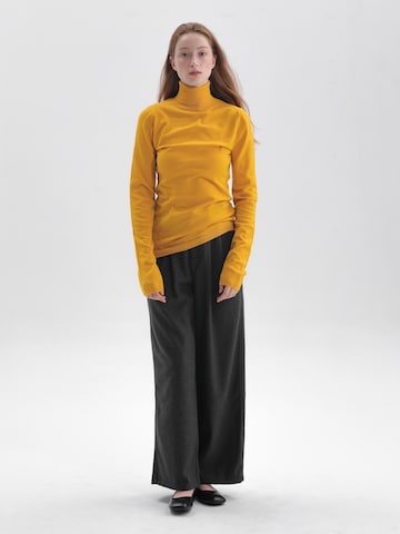 TorWeit Sweater 'Winter Layer Top' in Yellow