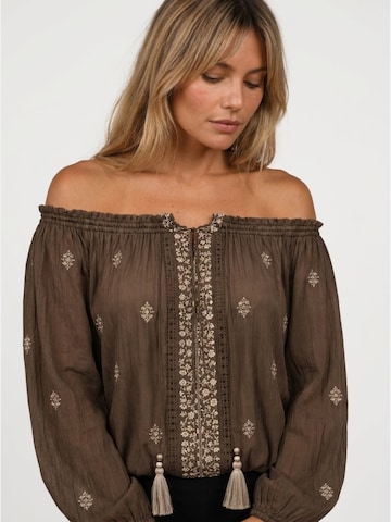 Miss June Blouse 'Gally' in Brown: front