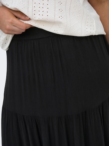 ONLY Carmakoma - Falda 'CARMikka' en negro