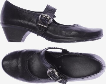 GABOR Flats & Loafers in 39 in Black: front