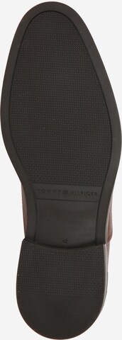 TOMMY HILFIGER Δετό παπούτσι σε καφέ